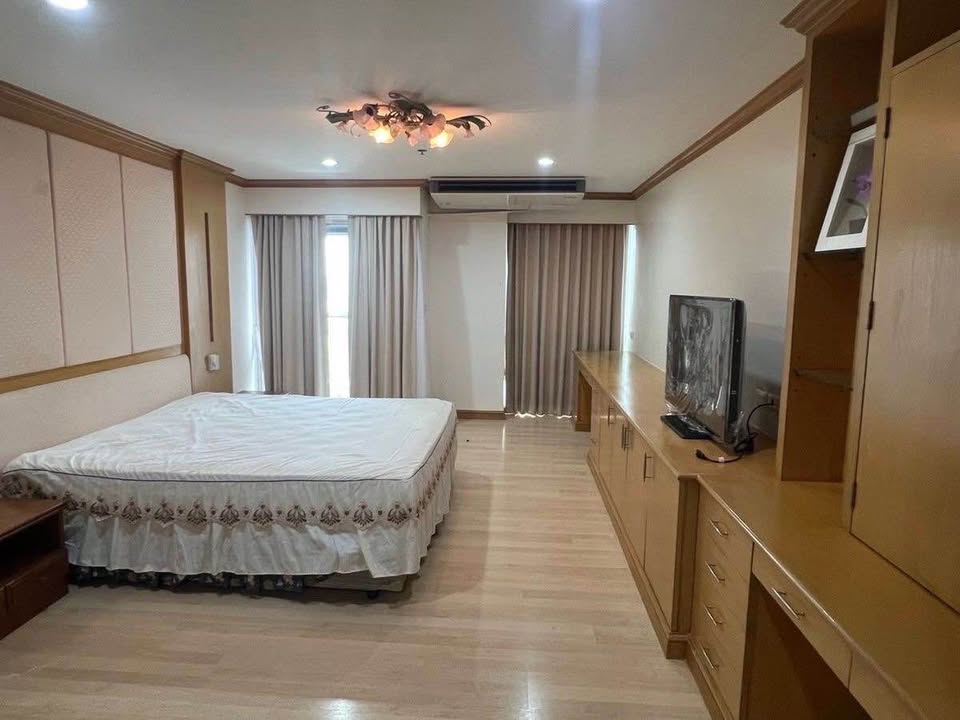 คอนโด ว่างให้เช่า Silom Suite (สีลม สวีท) ใจกลางสาทร ใกล้ BTS เซนต์หลุยส์ เพียง 300 เมตร