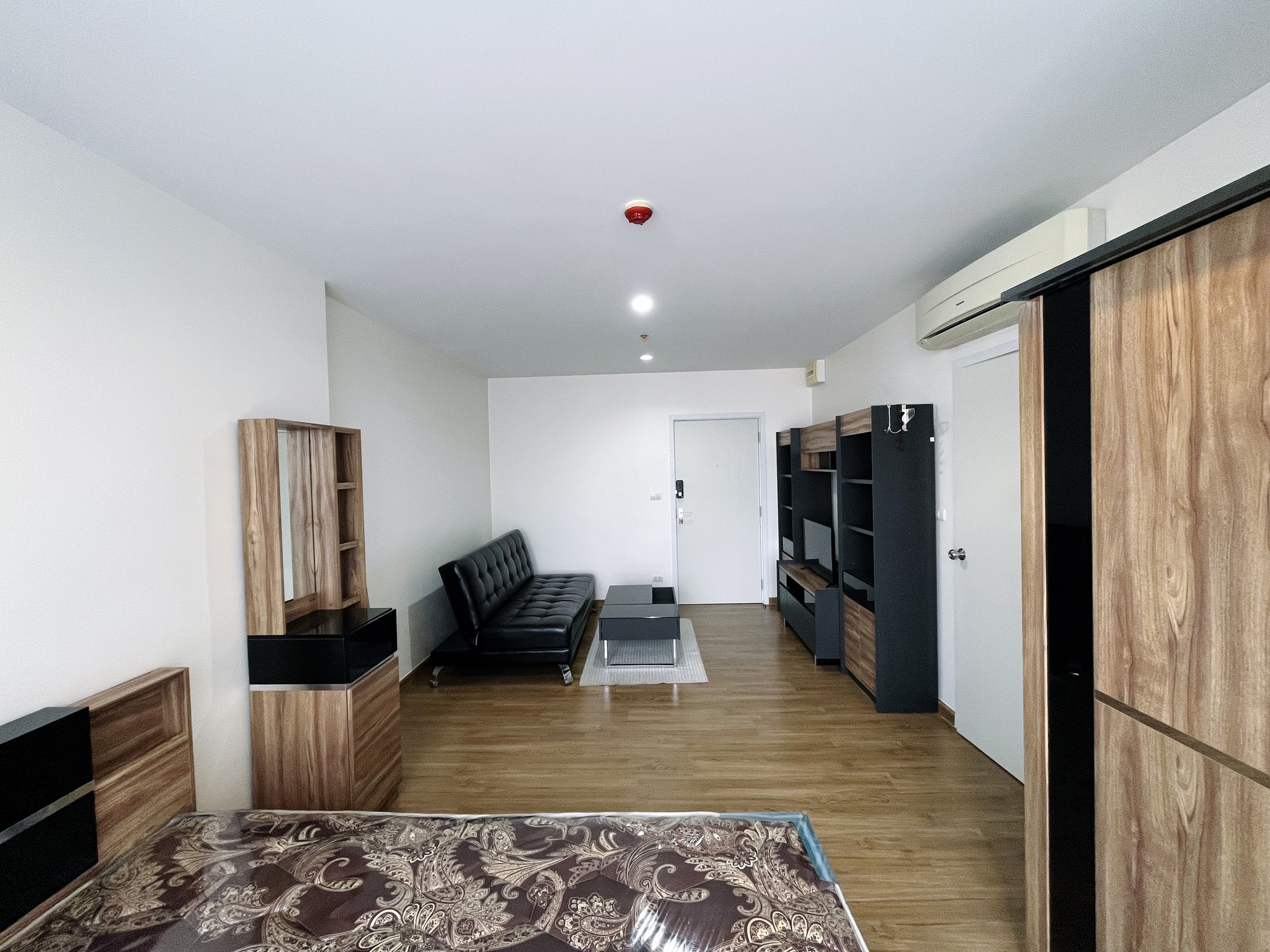 ให้เช่าคอนโด The Tree Interchange : เดอะ ทรี อินเตอร์เชนจ์ ห้องสตูดิโอ ตึก A ชั้น12 เนื้อที่ 30.21 ตรม