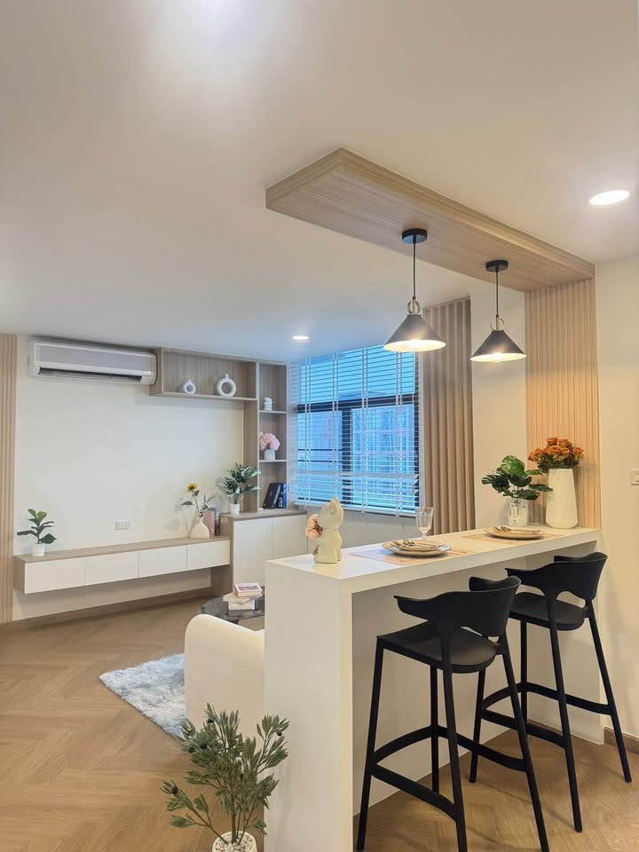 ขายคอนโด รัชอาภา ทาวเวอร์ (ซอยรัชดาภิเษก 36) / For Sale Ratchaporn Tower (English below)