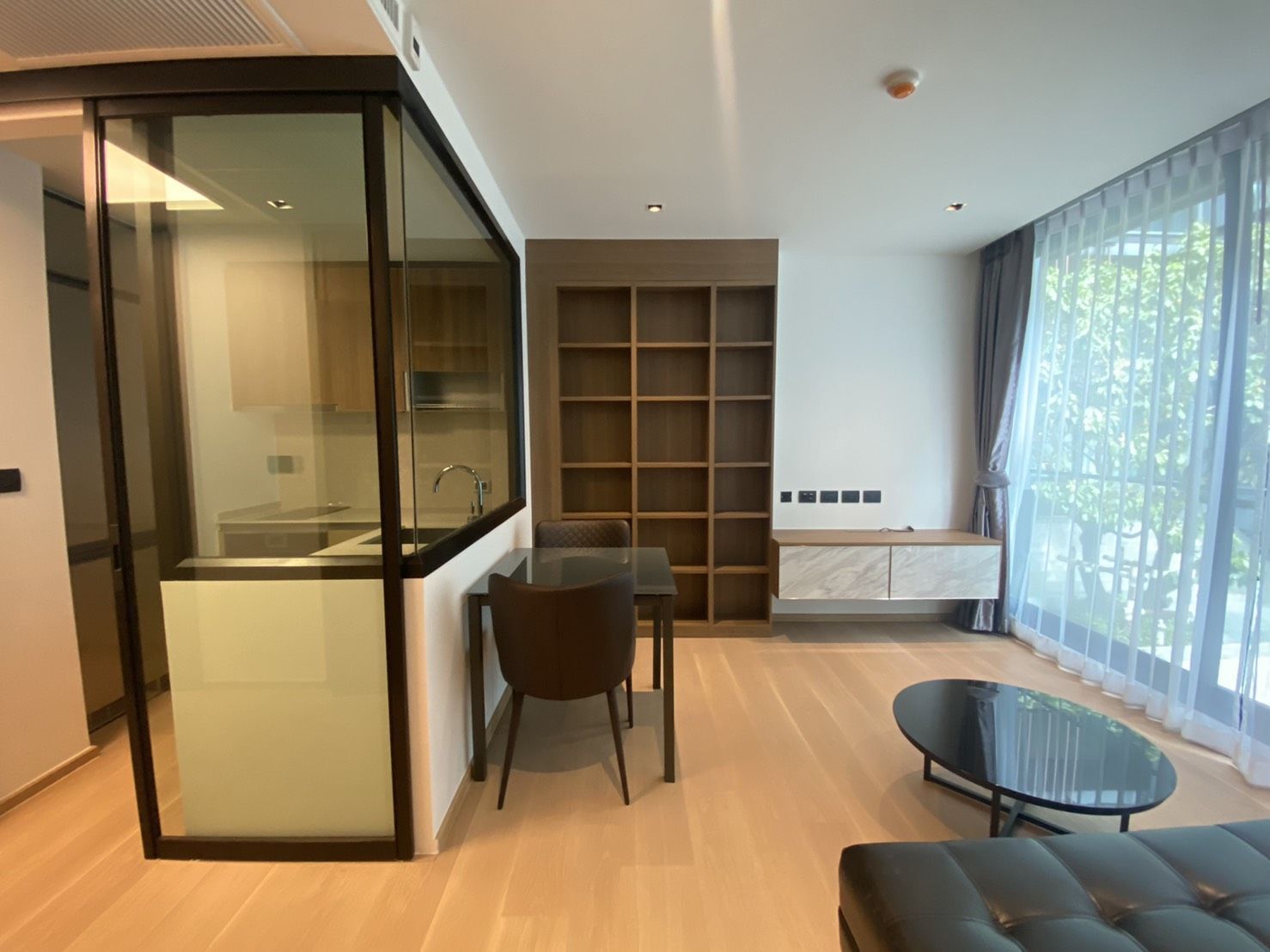 ให้เช่าคอนโด Chalermnit Art De Maison (เฉลิมนิจ อาร์ท เดอ เมซง สุขุมวิท 53) 1 ห้องนอน 1 ห้องน้ำ ขนาด 40 ตรม ห้องตกแต่งพร้อมเข้าอยู่