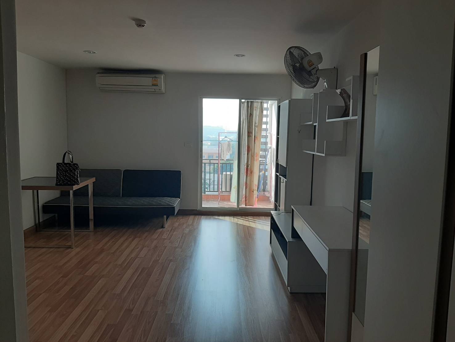 ขายด่วนราคาถูกที่สุดในโครงการ คอนโด Regent Home 20 Prachachuen 16 ราคาขาย 1.45 ล้าน