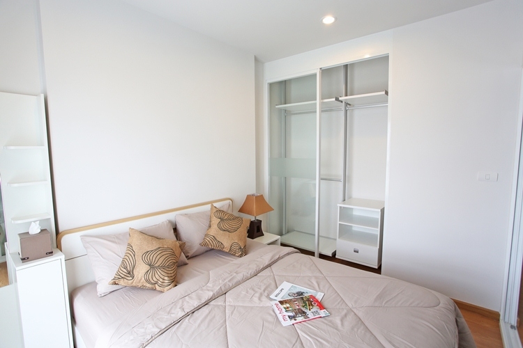 คอนโด พาร์คแลน @ รัชดา – วงศ์สว่าง The Parkland Ratchada-Wongsawang มีห้องให้เลือกหลายห้อง ราคาค่าเช่าตั้งแต่ 12,000 – 15,000 บาท/เดือน ห้องสตูดิโอ 1 ห้องนอน ชั้น วิว เลือกได้ตามต้องการ