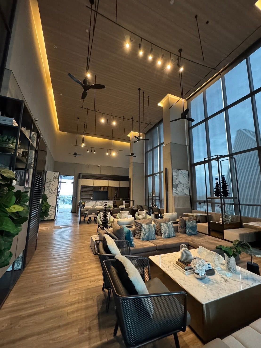 ให้เช่าคอนโด เดอะ รีเซิร์ฟ พหล–ประดิพัทธ์ / For Rent The Reserve Phahol–Pradipat (English below)