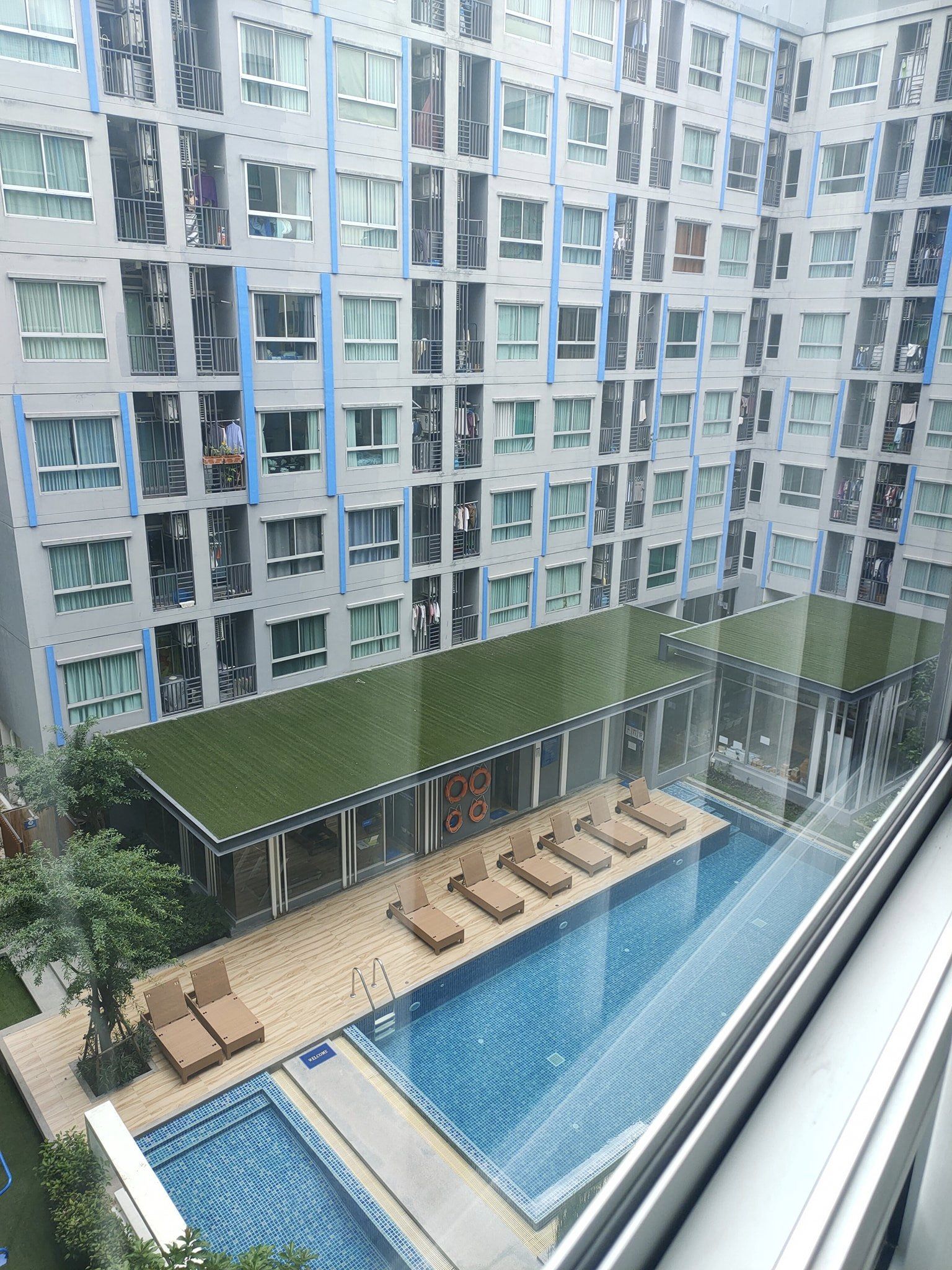 ให้เช่าคอนโดพร้อมอยู่ ราคา 7,000 บาท/เดือน (สัญญา 1 ปีขึ้นไป) ใกล้ BTS สำโรง และห้างอิมพีเรียลสำโรงเพียง 500 เมตร ***ส่วนต่อขยายรถไฟฟ้าสายสีเหลือง***