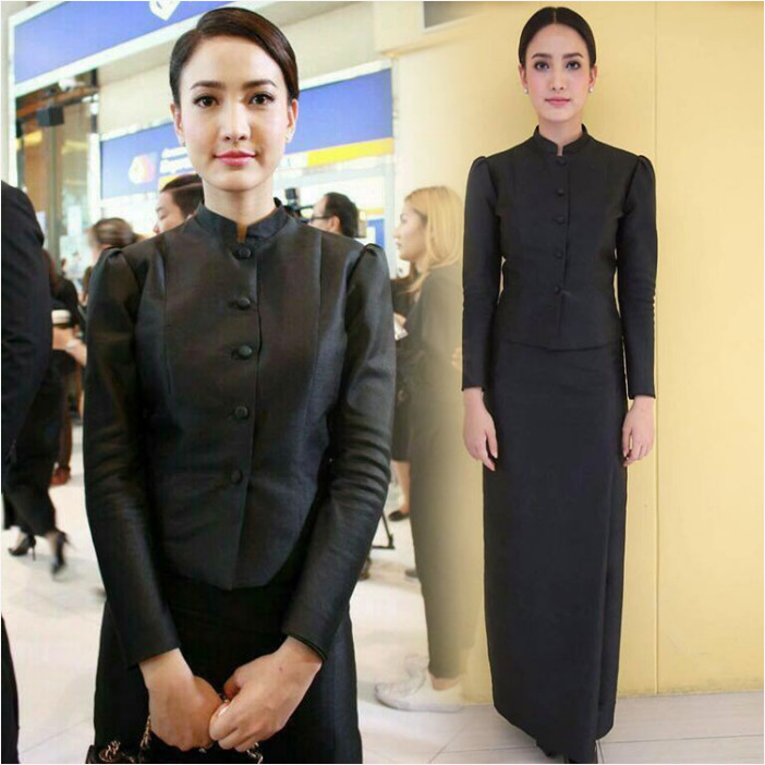 ชุดไทยจิตรลดาสีดำ แบบกระดุมหน้า ไหล่จีบ อยู่ทรงสวย พร้อมส่ง