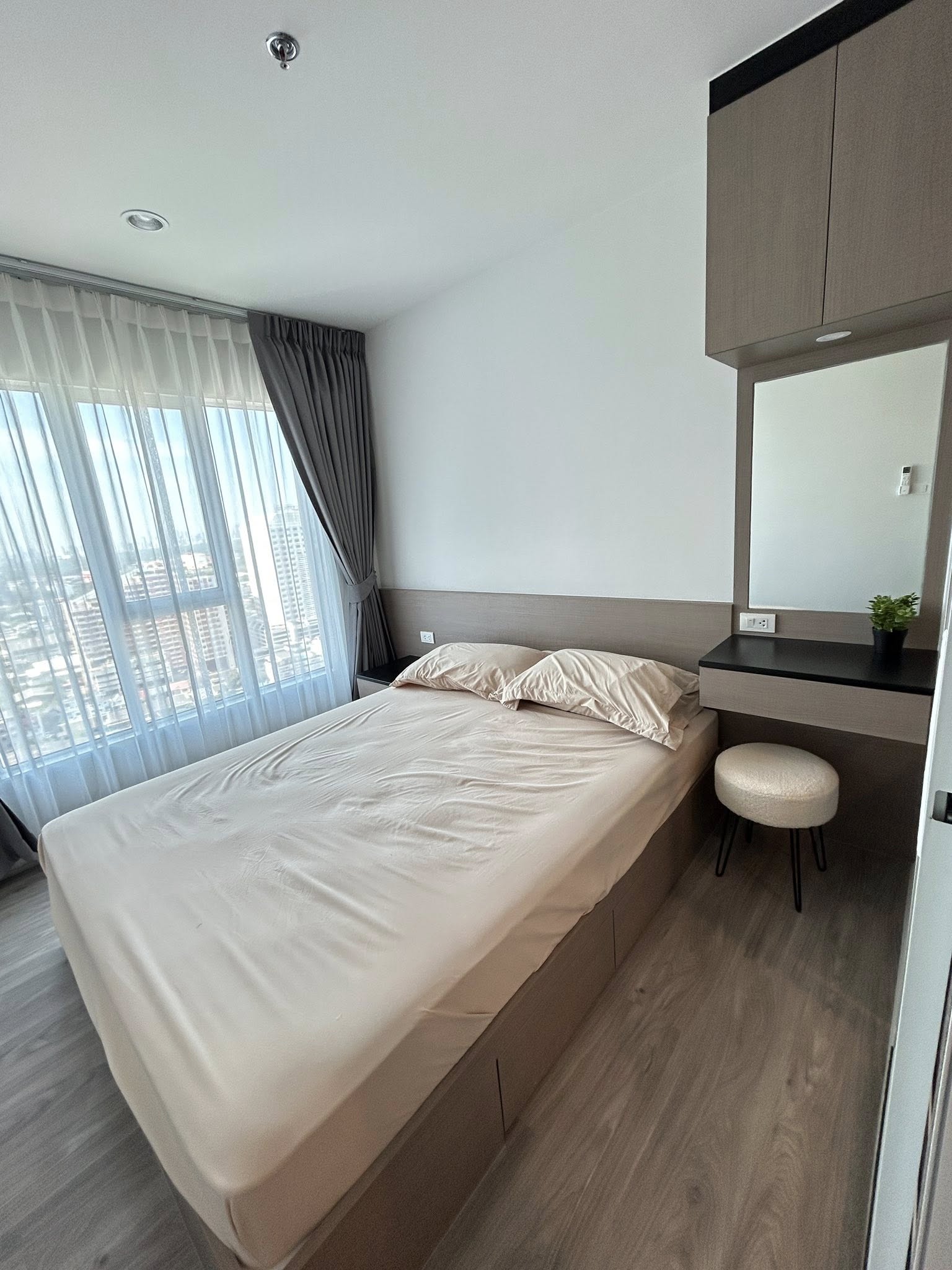 ให้เช่าคอนโด รีเจ้นท์ โฮม บางนา / For Rent Regent Home Bangna (English below)