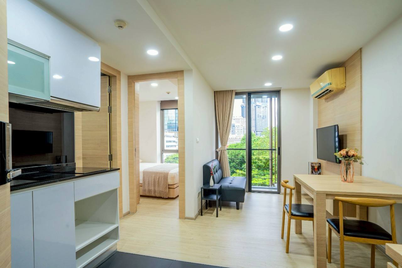 🌟 ให้เช่า KLASS Silom Condo (Low-Rise 8 ชั้น) | ห้องรีโนเวทใหม่ทั้งห้อง สวยที่สุดในตึก! 🌟