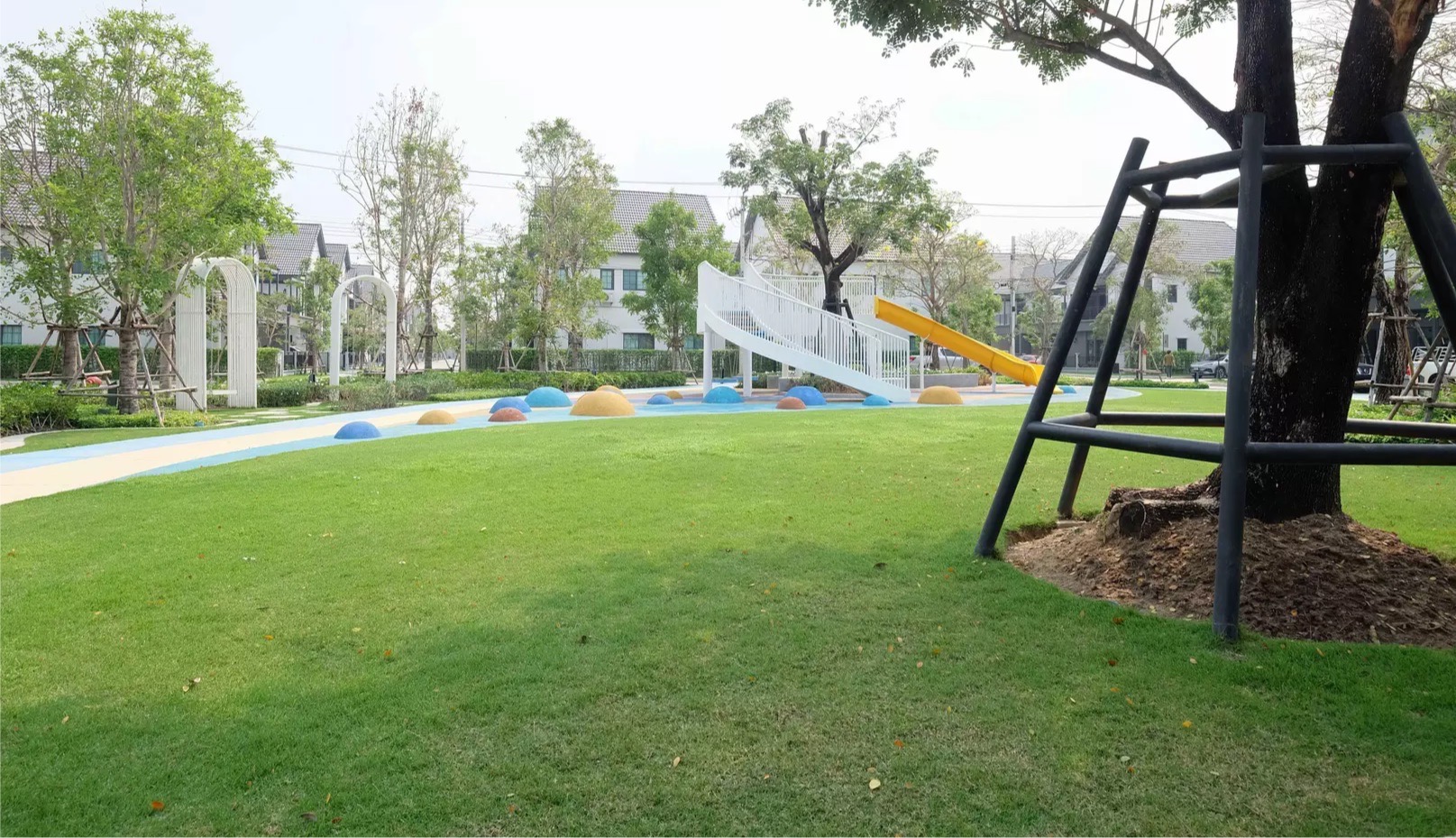 ให้เช่าบ้านหรู 2 ชั้น Centro Bangna ใกล้เมกะบางนา เพียง 1 กม. – ยินดีต้อนรับสัตว์เลี้ยง พร้อมอยู่!