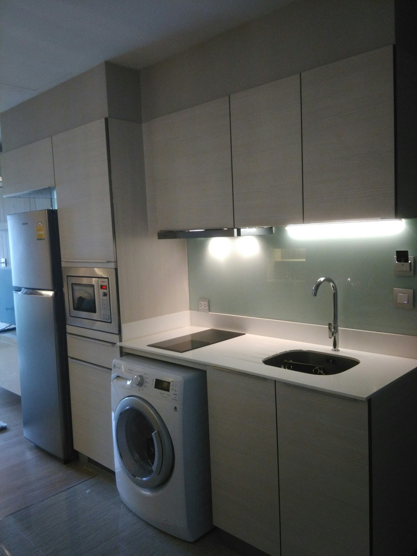 ขาย / เช่า คอนโด H Sukhumvit 43 (เอช สุขุมวิท 43) 1ห้องนอน 1 ห้องน้ำ 1ห้องรับแขก ห้องครัวในตัว พื้นที่ 40.92 ตร.ม ชั้น 9 ห้อง 99/53 วิวเมือง