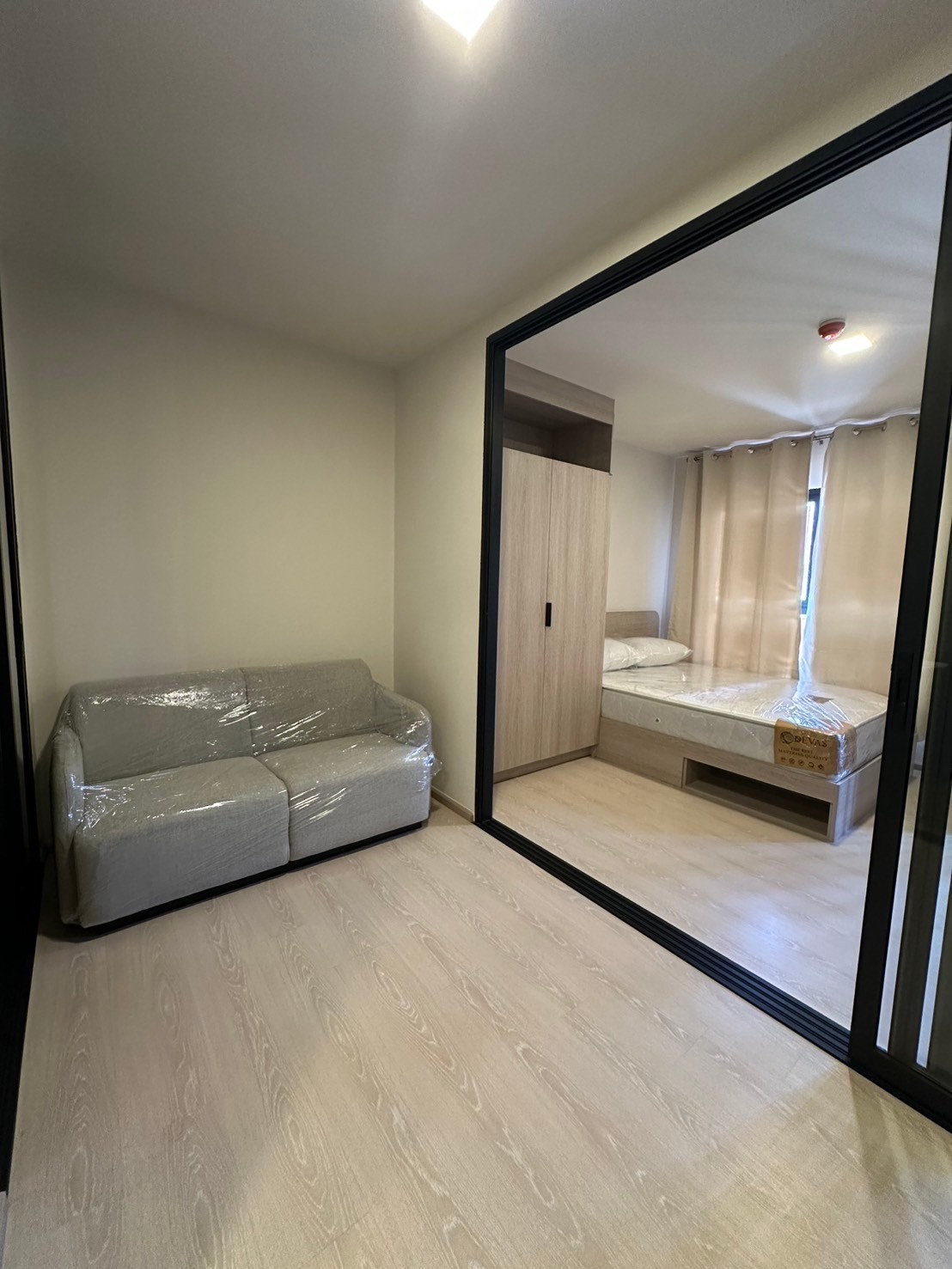 ให้เช่าคอนโด d condo shine rangsit ดีคอนโด ชายน์ รังสิต 1 ห้องนอน 1 ห้องน้ำ ขนาด 26 ตรม (มี 2 ห้องติดกันห้อง 65-66 )