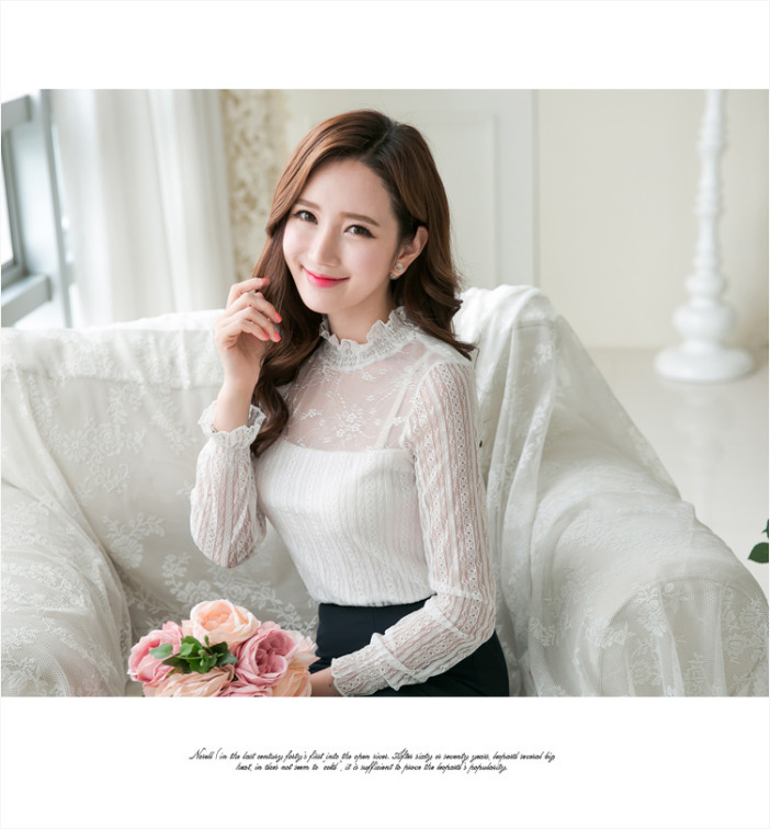 เสื้อทำงานผู้หญิงลูกไม้สีขาว แขนยาว เข้ารูป แนวเรียบร้อย สวย ดูดี