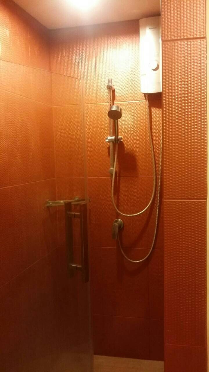 ให้เช่าคอนโด เอ สเปซ เพลย์ รัชดา- สุทธิสาร ห้องริมสระว่ายน้ำ ขนาด 48 ตรม. 1 Bedroom ตึกเอ ริมสระว่ายน้ำ ตกแต่งสวยพร้อมเข้าอยู่