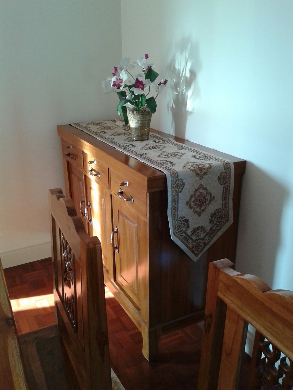 ให้เช่า คอนโด Lake View พื้นที่ 118 ตรม. 3ห้องนอน 3ห้องน้ำ วิวทะเลสาบ เมืองทองธานี ชั้น 28, 1 ห้องนั่งเล่น 1 ห้องครัว 2ระเบียง