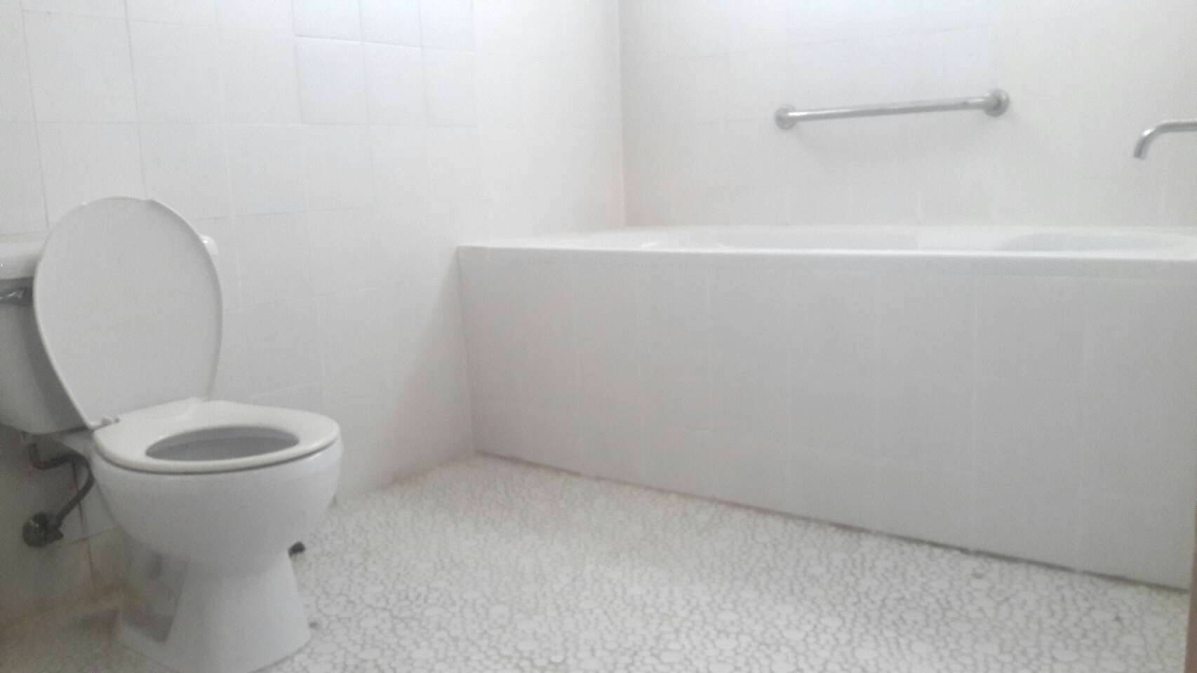 ให้เช่าคอนโด The Waterford Condominium (เดอะ วอเตอร์ฟอร์ด คอนโดมิเนียม) 4 ห้องนอน