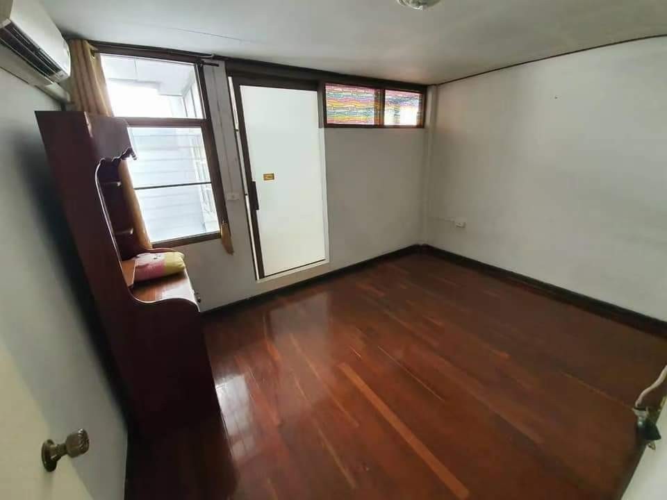 ขายบ้านเดี่ยว 2 ชั้น ซอยประชาราษฏร์บำเพ็ญ 15 แยก 3 ห่าง#MRTเพียง1.1กม. ขนาด 50 ตร.ว