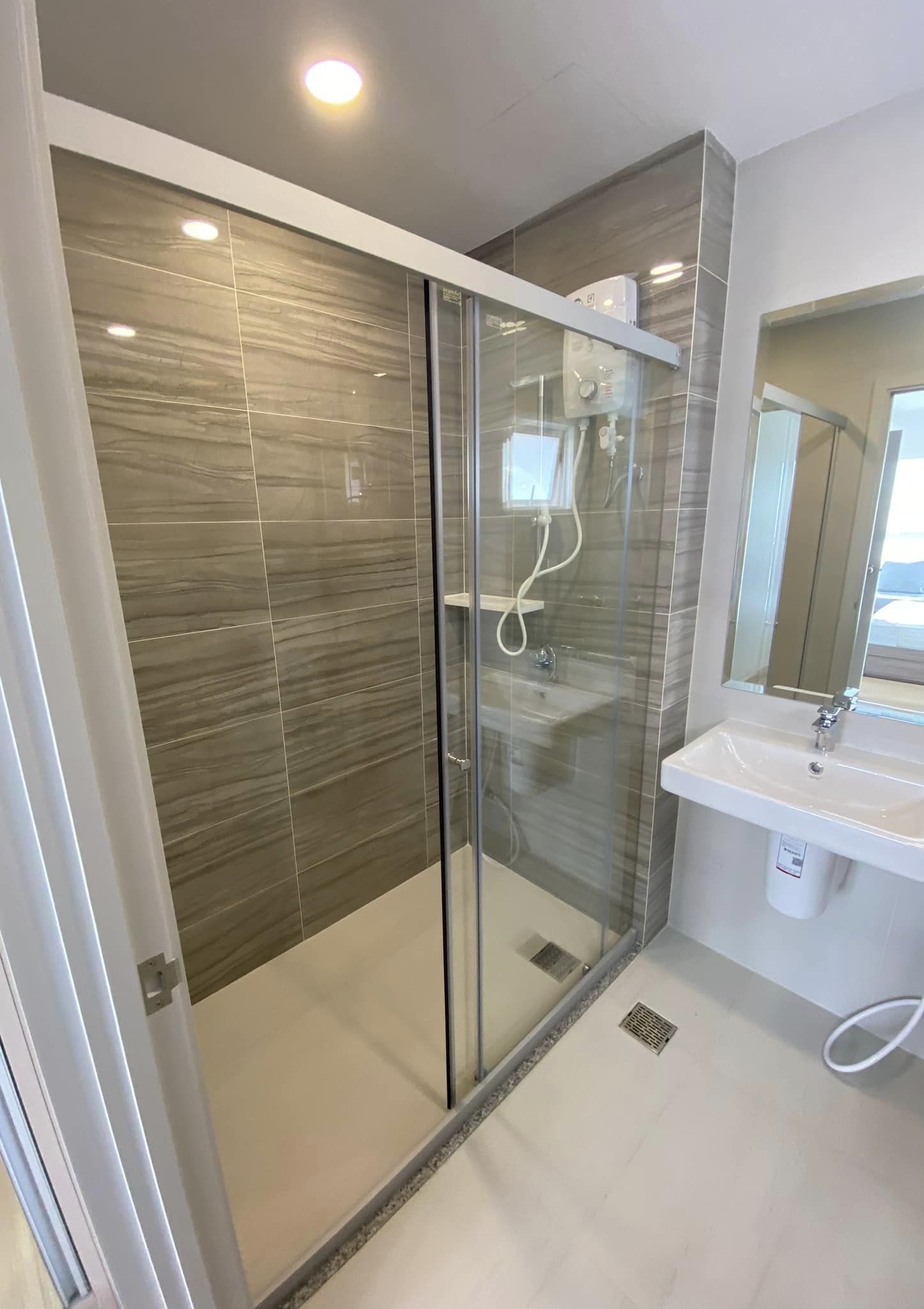 ให้เช่าคอนโด Supalai Veranda Ramkhamhaeng (ศุภาลัย เวอเรนด้า รามคำแหง) - 2 ห้องนอน; 2 ห้องน้ำ; ครัวแยก; ห้องมุม