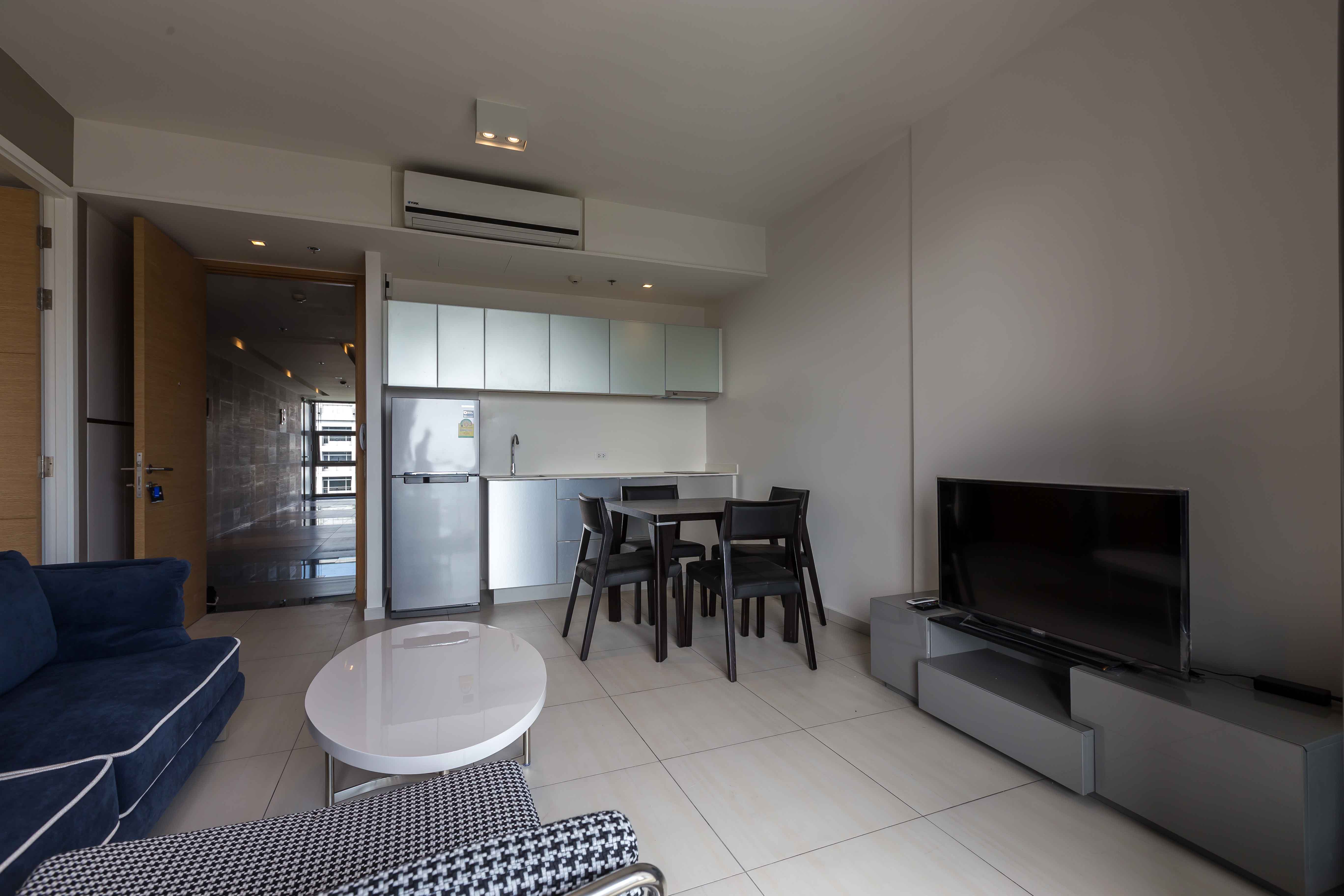 ให้คอนโด The Lofts Ekkamai (เดอะ ล็อฟท์ เอกมัย) 1 ห้องนอน 1 ห้องน้ำ ขนาด 45 ตรม ชั้น 19