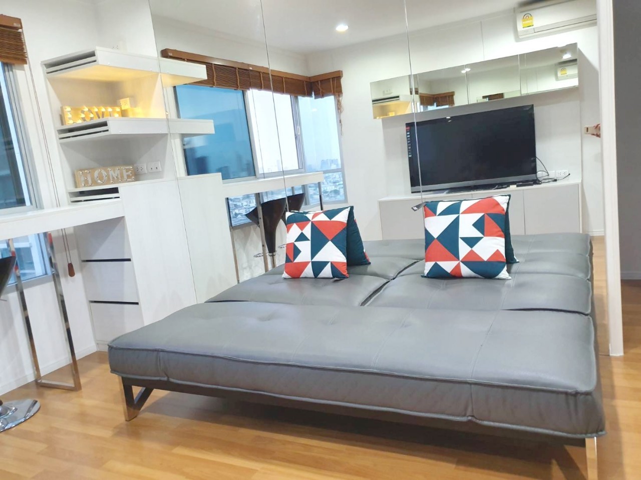 ขายคอนโด Lumpini Place Suksawat - Rama 2 ลุมพินี เพลส สุขสวัสดิ์ - พระราม 2 ห้องใหญ่ 1 ห้องนอน 1 ห้องน้ำ ขนาด 41 ตรม. ห้องมุม มีทั้งหมด 35 ชั้น