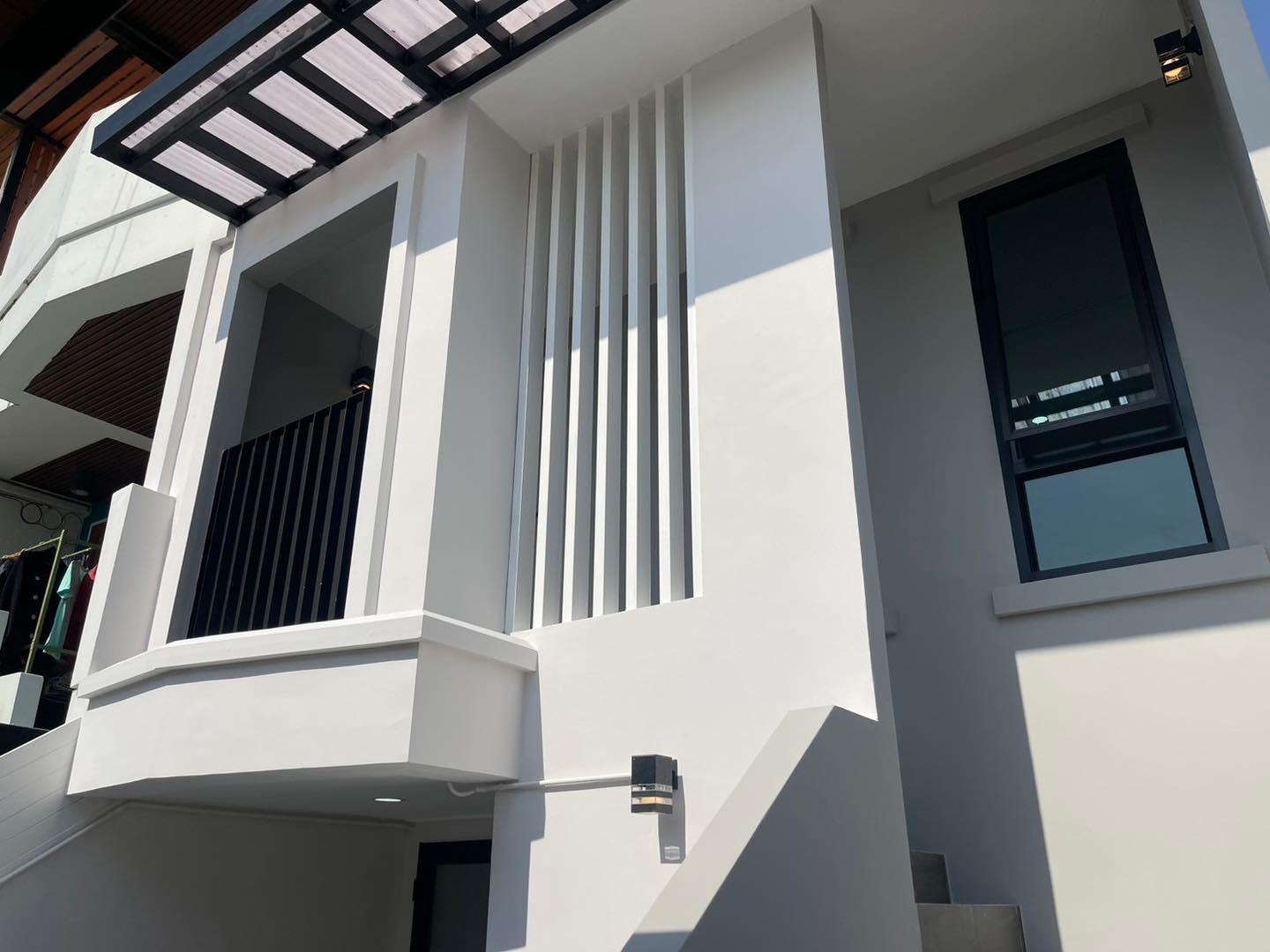 ด่วน! ทาวน์โฮม 3 ชั้น ติวานนท์ 43 ใกล้ MRT สามัคคี ✨ รีโนเวทใหม่หมดจด! ราคาพิเศษ ฿3.99 ล้าน