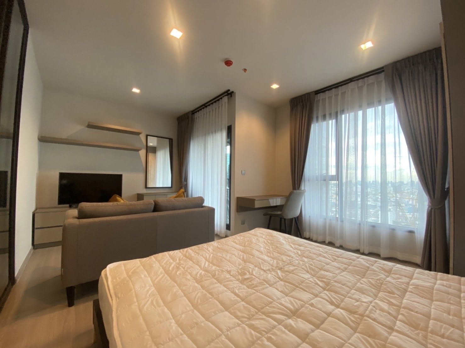 ให้เช่าคอนโด ไลฟ์ อโศก–พระราม 9 / For Rent Life Asoke – Rama 9 (English below)