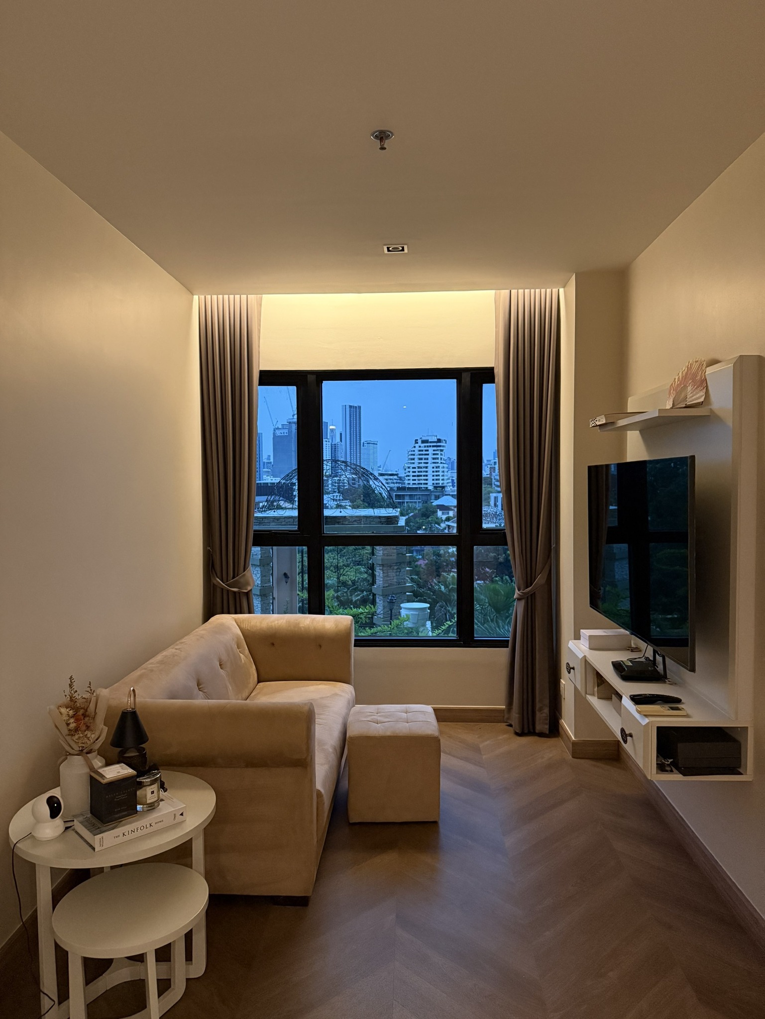 ให้เช่าคอนโด เดอะ เครส พหลโยธิน 11 / For Rent The Crest Phahonyothin 11 (English below)