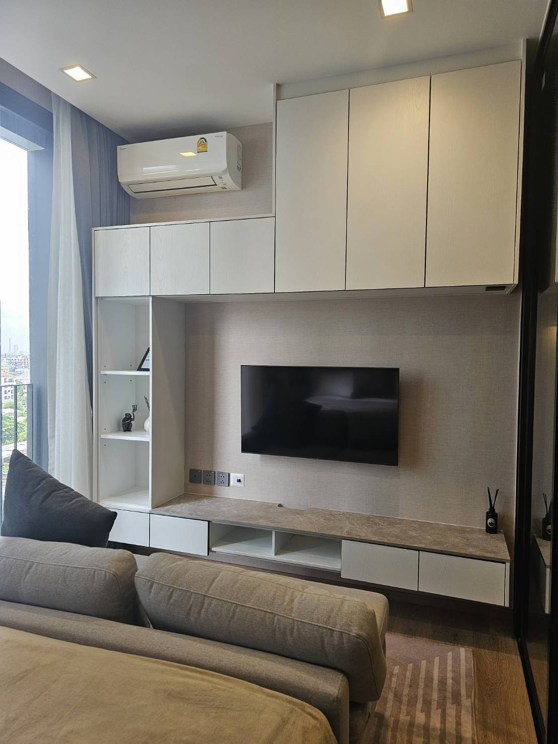 ให้เช่าคอนโด Life One Wireless (ไลฟ์ วัน ไวร์เลส) (เพลินจิต) ห้อง Studio 1 ห้องน้ำ ขนาด 24 ตรม. ห้อง 1135 ชั้น 35