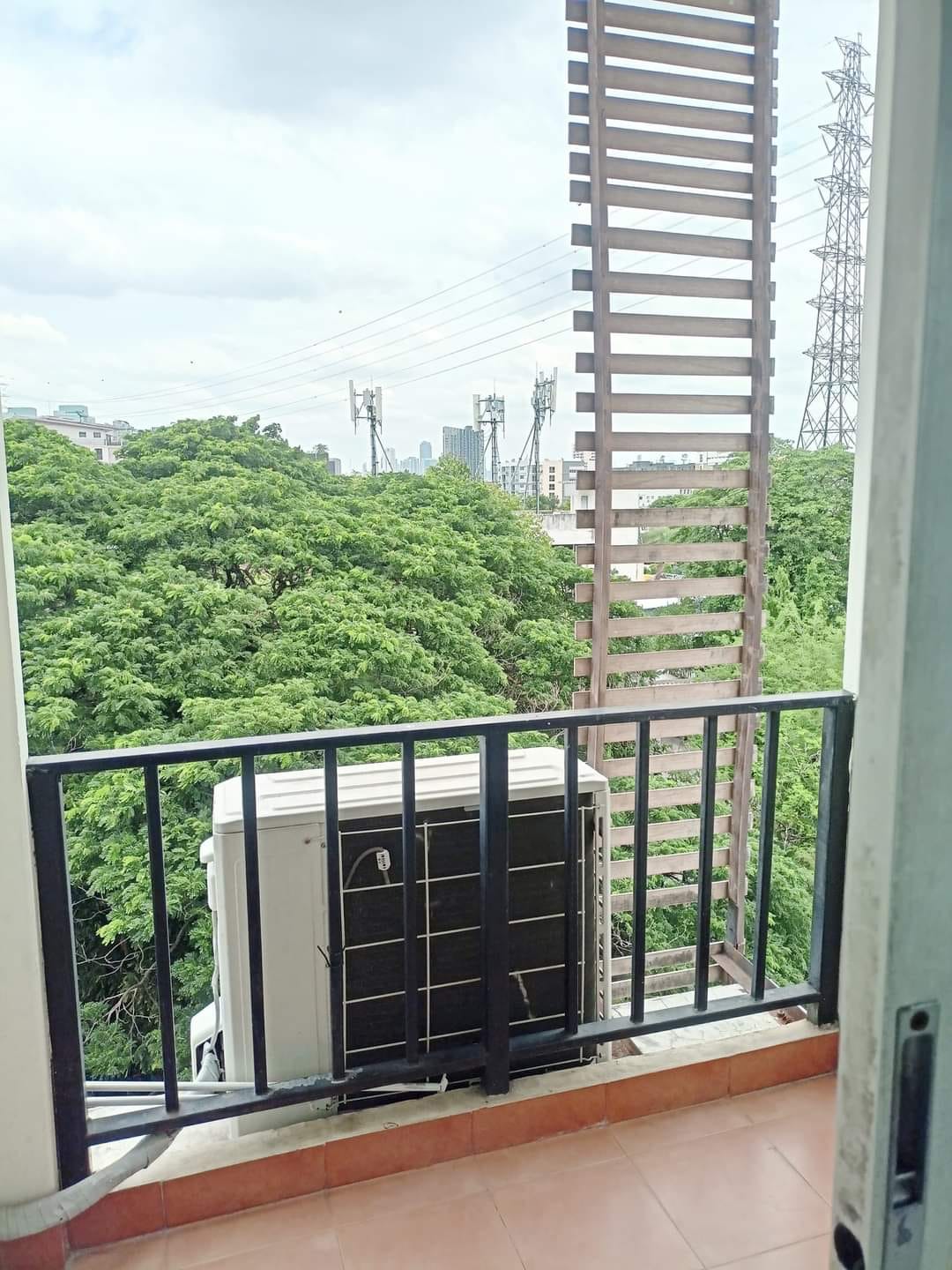 ให้เช้าคอนโด Regent Home 5 Ratchada 19 : รี เจ้ น ท์ โฮม 5 รัชดาภิเษก 19, (MRT รัชดา) #ห้องมุมสวย สตูดิโอ ขนาด 32 ตร.ม. ชั้น 6 พร้อมเฟอร์นิเจอร์