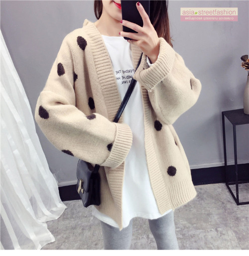 เสื้อกันหนาวไหมพรมถัก ทรงสวย แบบน่ารัก ทอลายจุด พร้อมส่ง สีครีม ลายน้ำตาล