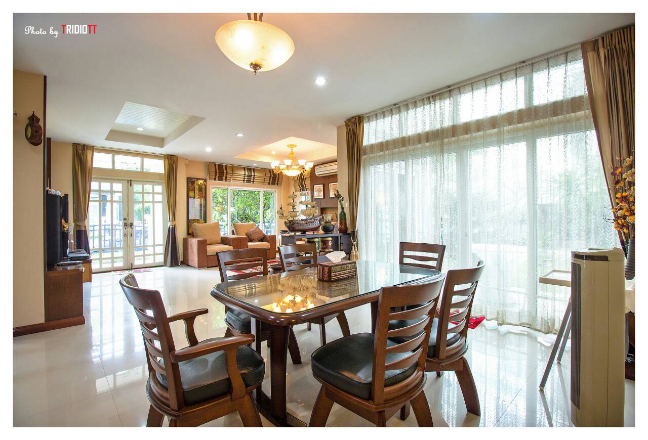 ขายบ้านเดี่ยว 2 ชั้น หมู่บ้านไชยลดา ถนนรามคำแหง ( ซอย มีสทีน ) 3 ห้องนอน 3 ห้องน้ำ (มีห้องคนรับใช้แยกส่วนต่างหาก) เนื้อที่101ตร.ว