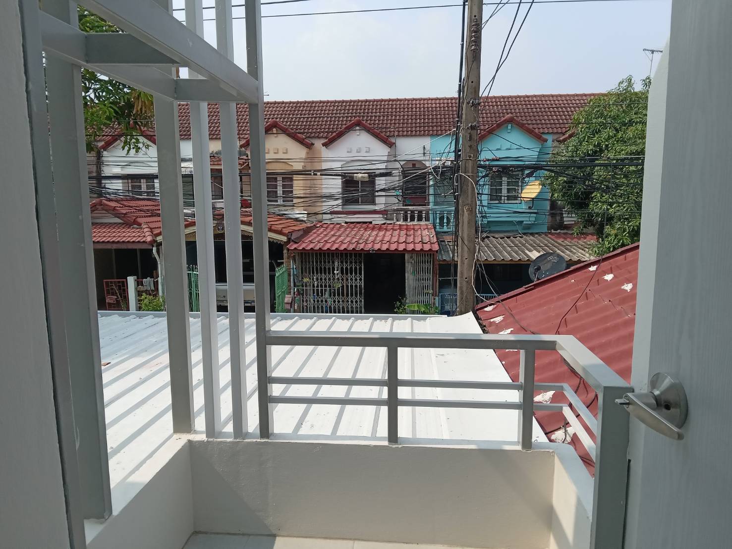 ขายทาวน์เฮ้าส์ 2 ชั้น ปรับปรุงรีโนเวทใหม่ทั้งหลัง หมู่บ้านรินทร์ทอง ลำลูกกา คลอง 2