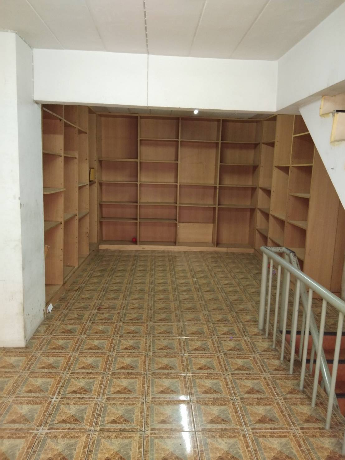 ให้เช่า ตึกแถว 1 ห้อง อยู่ตลาดใหม่ดอนเมือง 4 ชั้น + ชั้นลอย