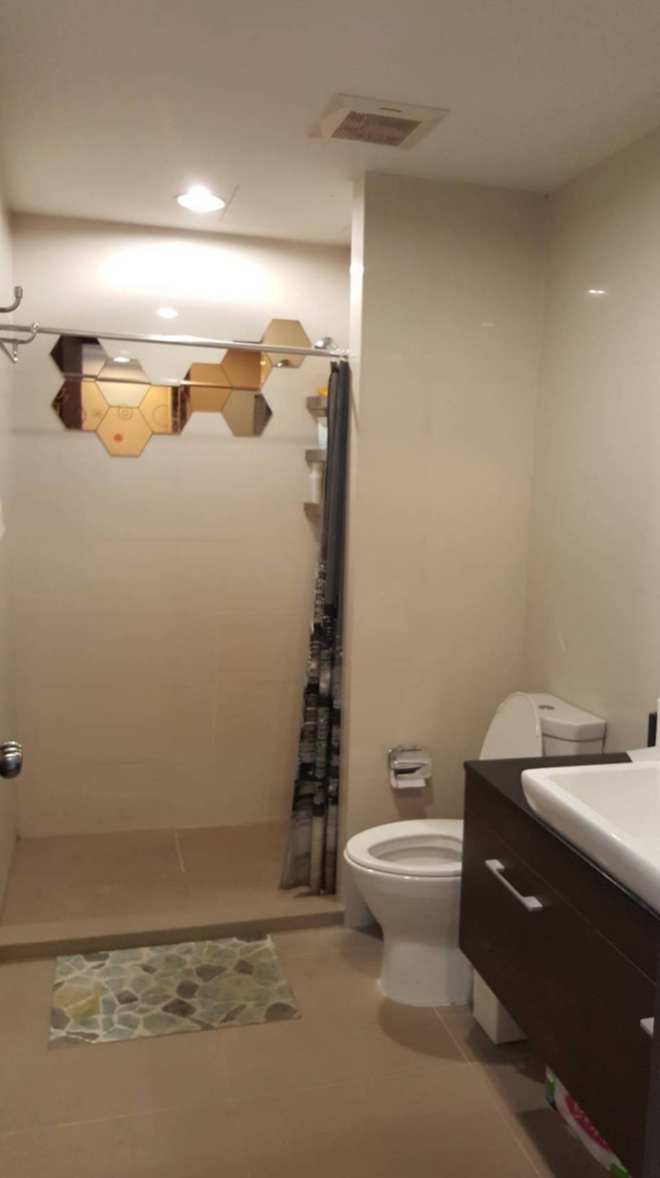 ขายคอนโด Abstracts Phahonyothin Park (แอ็บสแตร็กส์ พหลโยธิน พาร์ค) 1 ห้องนอน 1 ห้องน้ำ ขนาด 45 ตรม