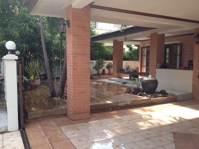 ขายบ้านเดียวหมู่บ้าน ลภาวัน โครงการ 9 ถนนเลียบคลองแอน 4 ห้อง 3 ห้องน้ำ 1 ห้องนั่งเล่น 1 ห้องโถง 1 ห้องครัว 1 ห้องทานอาหาร พื้นที่ 89 ตร.ว ถนนราชพฤกษ์