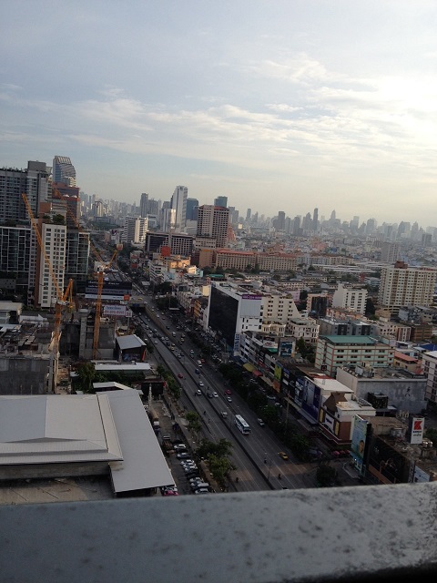 ให้เช่าคอนโด ไลฟ์@รัชดาภิเษก (Life Ratchadapisek) ราคา 17000 บาทต่อเดือน ห้องแบบ 1 Bedroom 1 Bathroom ครัวแยก