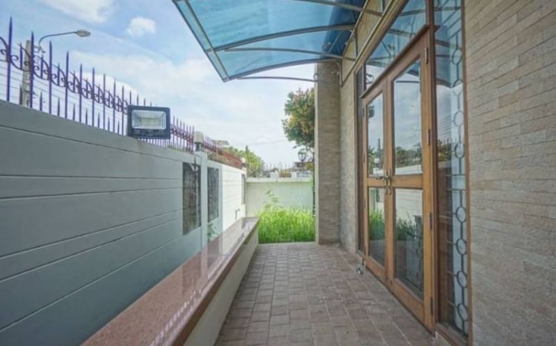 ขาย / ให้เช่าบ้านเดี่ยว 2 ชั้น ติดถนนพุทธมณฑล สาย 1 หมู่บ้านมหาดไทย 1 ขนาด 101 ตรว 4 ห้องนอน 5 ห้องน้ำ