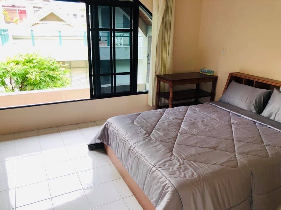 ให้เช่าบ้านและสำนักงานอโศก – พรหมพงษ์ ,ให้เช่าทาวน์เฮ้าส์ สุขุมวิทซอย 31 อโศก – พร้อมพงษ์ ราคาพิเศษ 59,000 บาท / เดือน