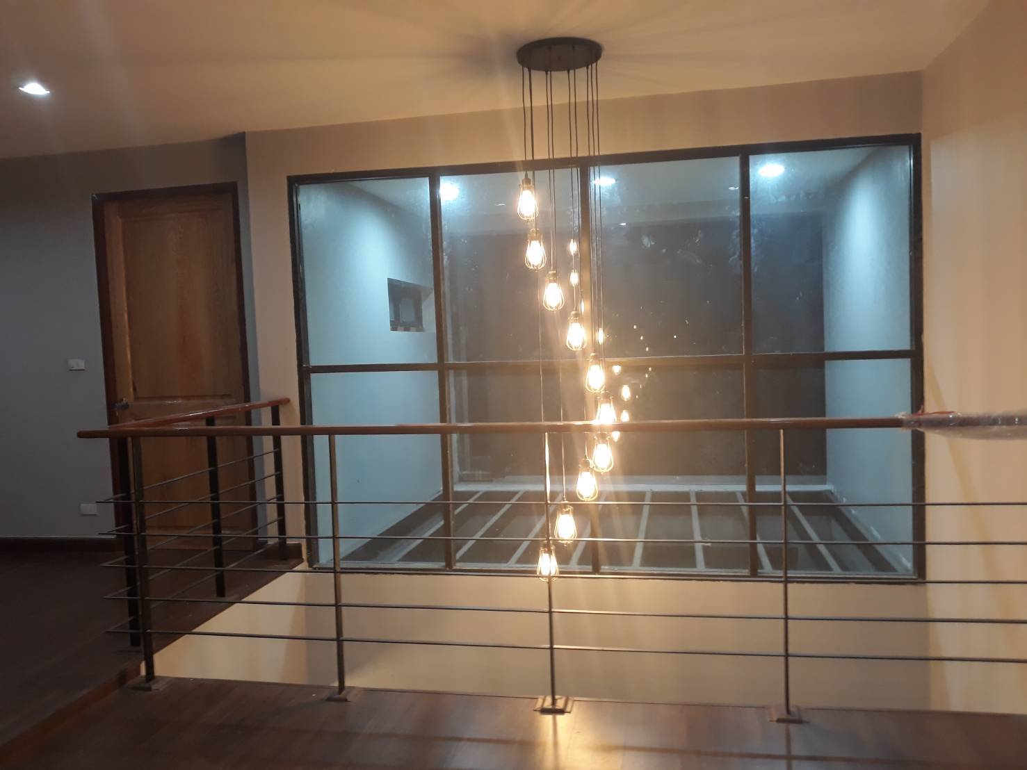 ขายบ้านเดี่ยว 6 ห้องนอน 9 ห้องน้ำ พื้นที่ 5 ไร่ ตำบล บางน้ำเปรี้ยว จังหวัด ฉะเชิงเทรา อยู่ระแวกฅโครงการ CP เมืองใหม่