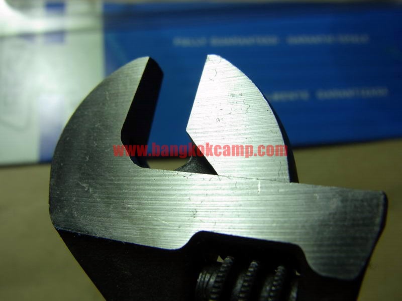 ประแจเลื่อน IREGA ขนาด 6 นิ้ว สเปน Made in Spain ใหม่ แท้. (แพ็คฟ้า)