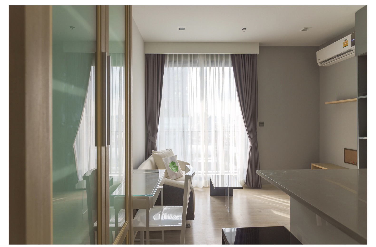 ขาย / เช่าคอนโด M Thonglor 10 ชั้น 15 ห้องมุม ขนาดห้อง 35.5 ตรม. คอนโด M ทองหล่อ ห้องมุม