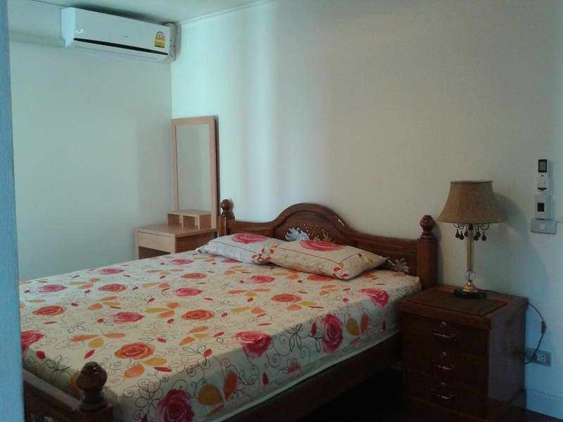 ให้เช่า คอนโด Lake View พื้นที่ 118 ตรม. 3ห้องนอน 3ห้องน้ำ วิวทะเลสาบ เมืองทองธานี ชั้น 28, 1 ห้องนั่งเล่น 1 ห้องครัว 2ระเบียง