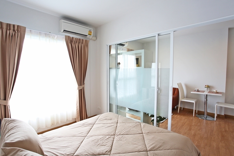 คอนโด พาร์คแลน @ รัชดา – วงศ์สว่าง The Parkland Ratchada-Wongsawang มีห้องให้เลือกหลายห้อง ราคาค่าเช่าตั้งแต่ 12,000 – 15,000 บาท/เดือน ห้องสตูดิโอ 1 ห้องนอน ชั้น วิว เลือกได้ตามต้องการ