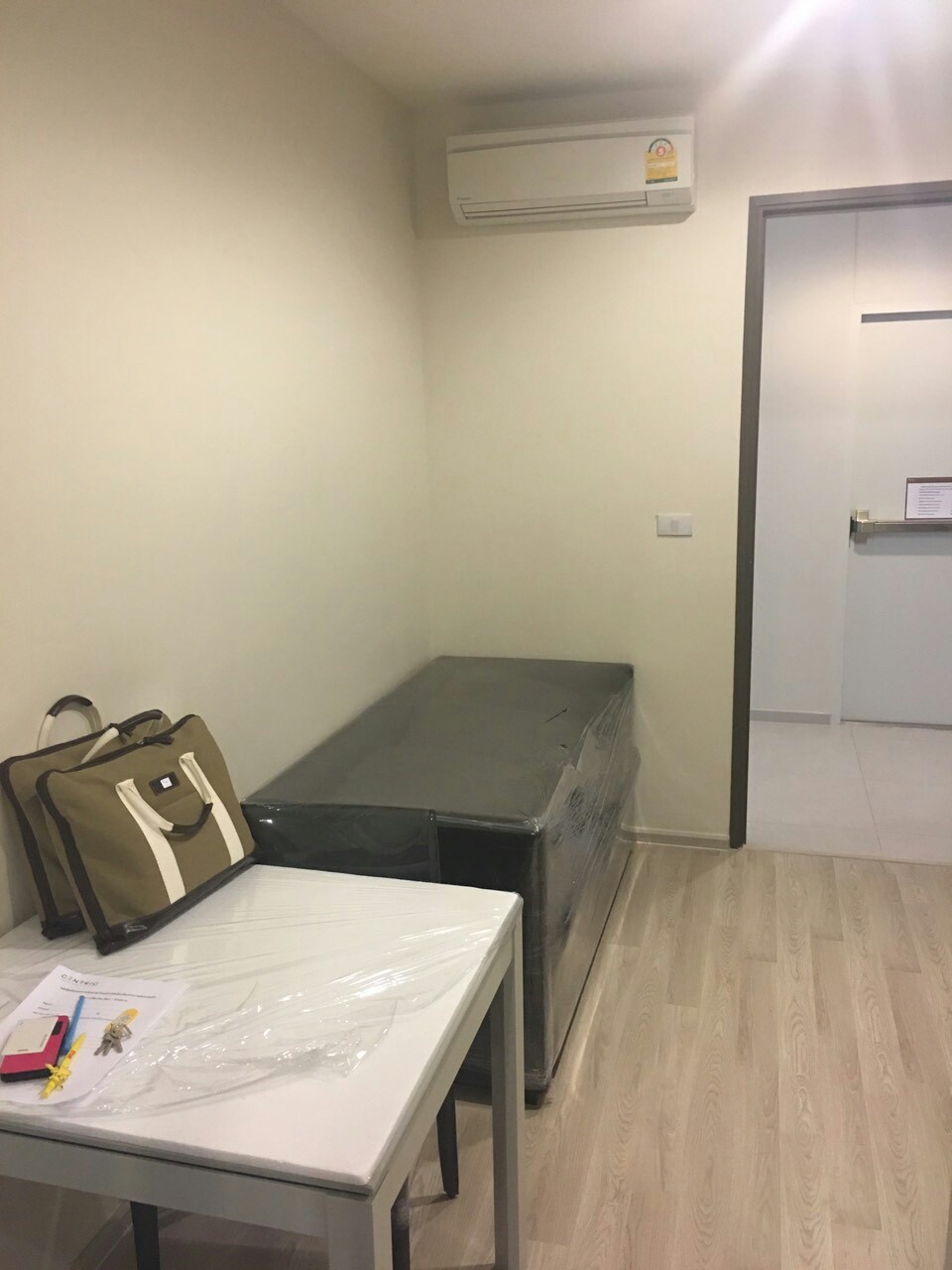 ให้เช่าห้องคอนโด Centric Ratchada-Suthisan 1 ห้องนอน ชั้น 5 หัวมุม ติดสระว่ายน้ำ