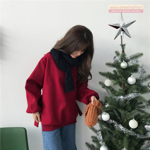 เสื้อแขนยาวแฟชั่นตัวโคล่ง สีแดงเลือดนก ผ้าสักกะหลาดเนื้อกำลังดี หวานๆ น่ารักมากค่าาา >< แดง free