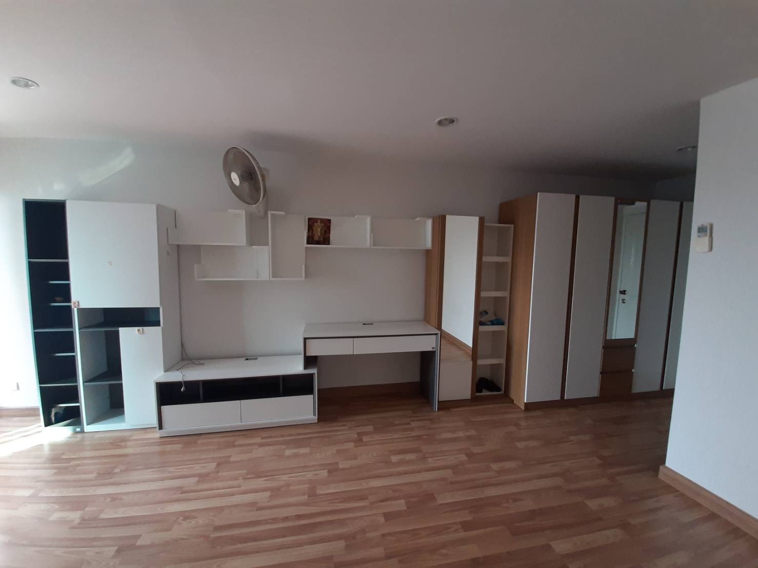 ขายด่วนราคาถูกที่สุดในโครงการ คอนโด Regent Home 20 Prachachuen 16 ราคาขาย 1.45 ล้าน