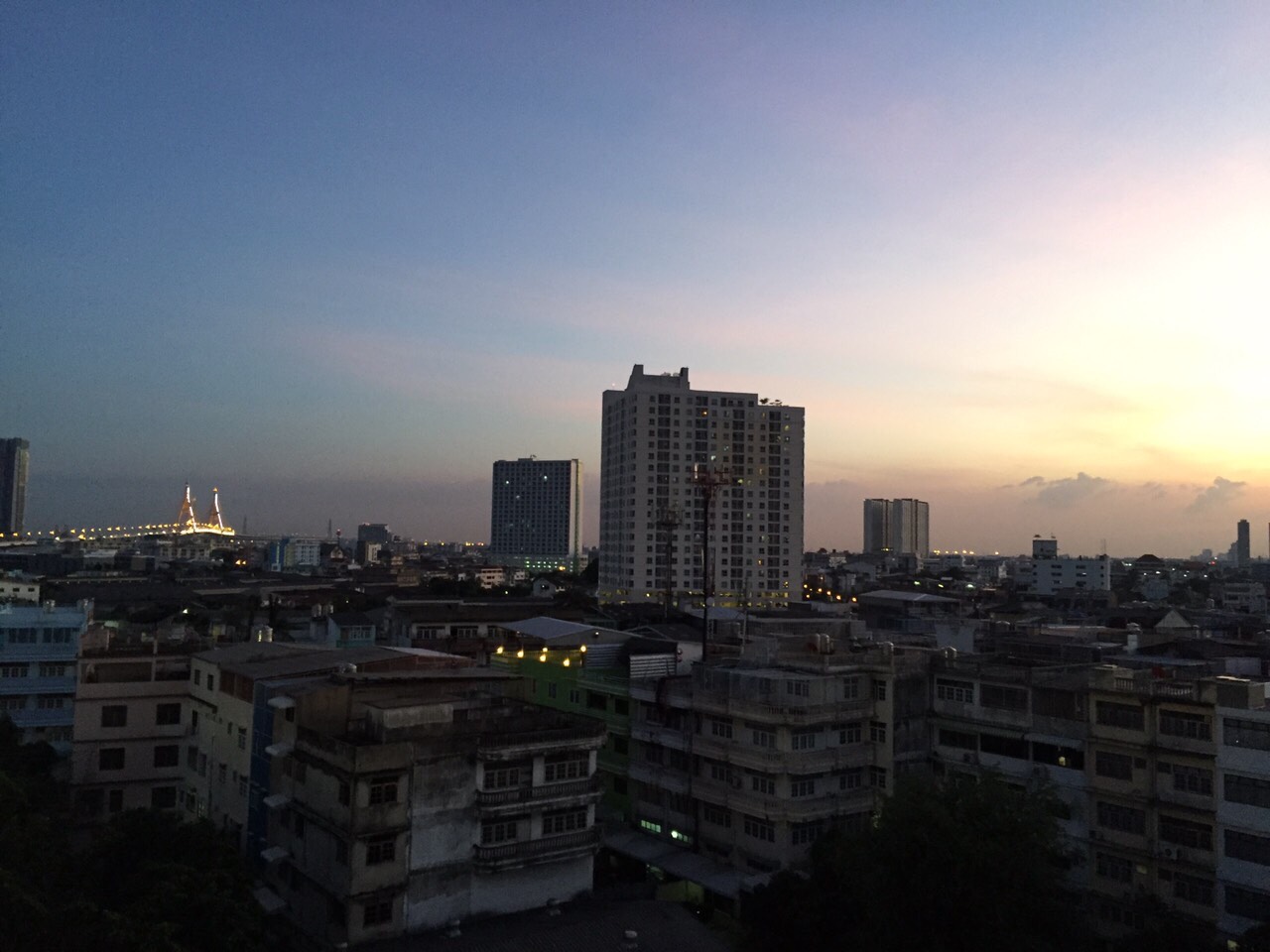 คอนโด The Trust Residence รัชดา-พระราม3 เดอะทรัสต์ เรสซิเด้น พระราม 3 ราคา 2.35 ล้าน ห้อง 1 ห้องนอน 1 ห้องน้ำ