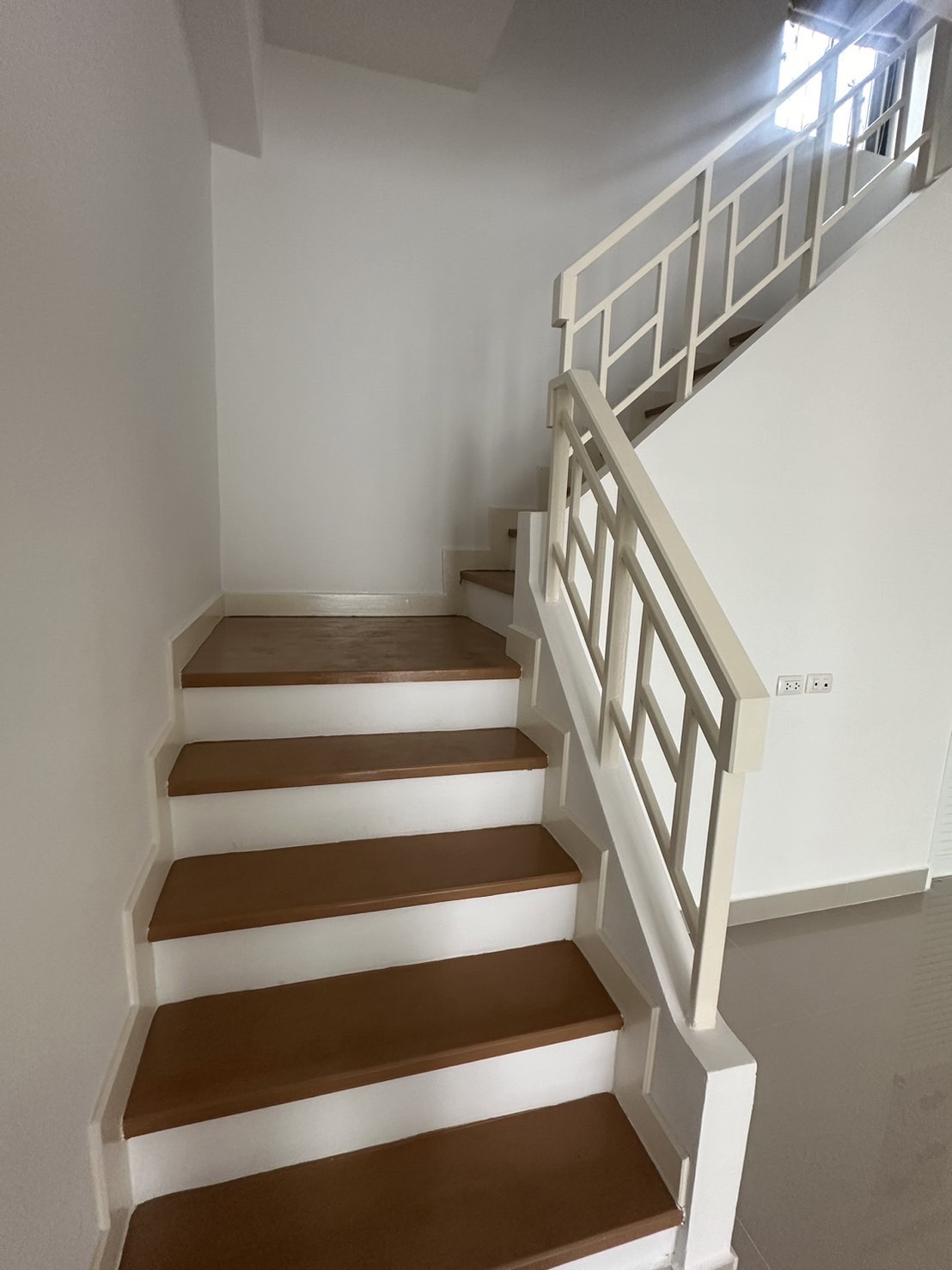 ขายบ้านเดี่ยวรีโนเวทใหม่ทั้งหลัง Baan Fah Piyarom Nesto - บ้านฟ้าปิยรมย์ เนสโต้ ลำลูกกา คลอง 6