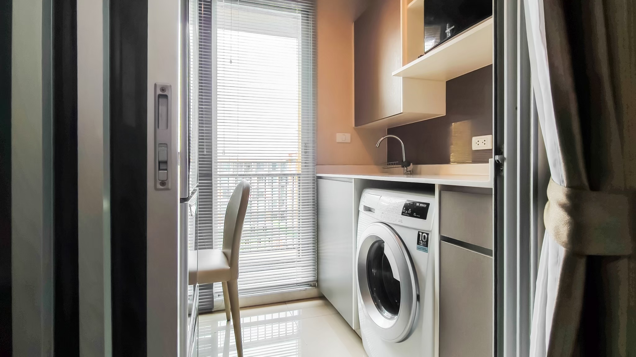 ขายคอนโดต่ำกว่าราคาตลาด!! Metro Luxe พระราม 4 💥 ขายเพียง 3.2 ล้านบาท (ราคาประเมิน 4.1 ล้าน!)