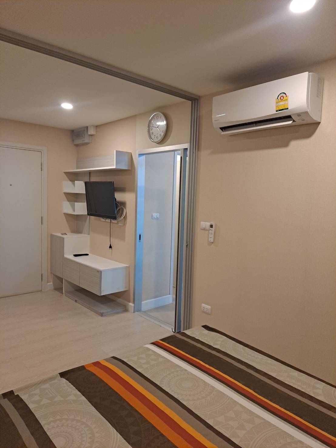 ให้เช่าคอนโด The Cube Nawamin - Ramintra (เดอะคิวบ์ นวมินทร์-รามอินทรา ) 1 ห้องนอน 1 ห้องน้ำ ขนาด 26 ตรม