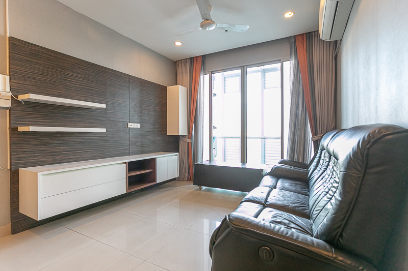 ขายคอนโด The Star Estate @ Narathiwas (เดอะ สตาร์ เอสเตท แอท นราธิวาสราชนครินทร์ ) 4 ห้องนอน 3 ห้องน้ำ