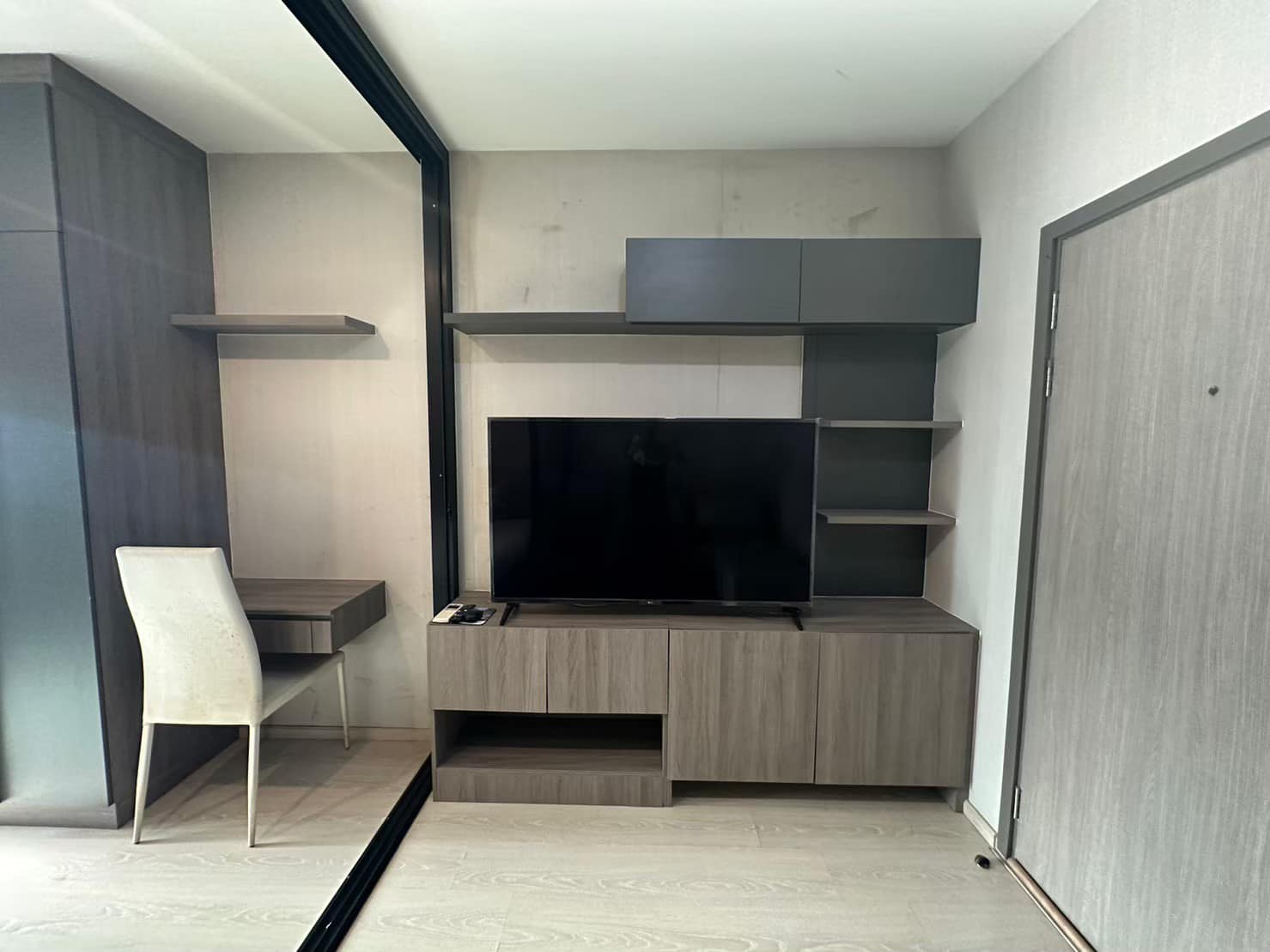 ให้เช่าคอนโด IDEO Tha Phra Interchange (ไอดีโอ ท่าพระ อินเตอร์เชนจ์) 100 เมตร ถึง MRT สถานีท่าพระ (เดินได้เลย)/ใกล้ BTS โพธิ์นิมิตร เดินทางเข้าเมืองสะดวกมาก